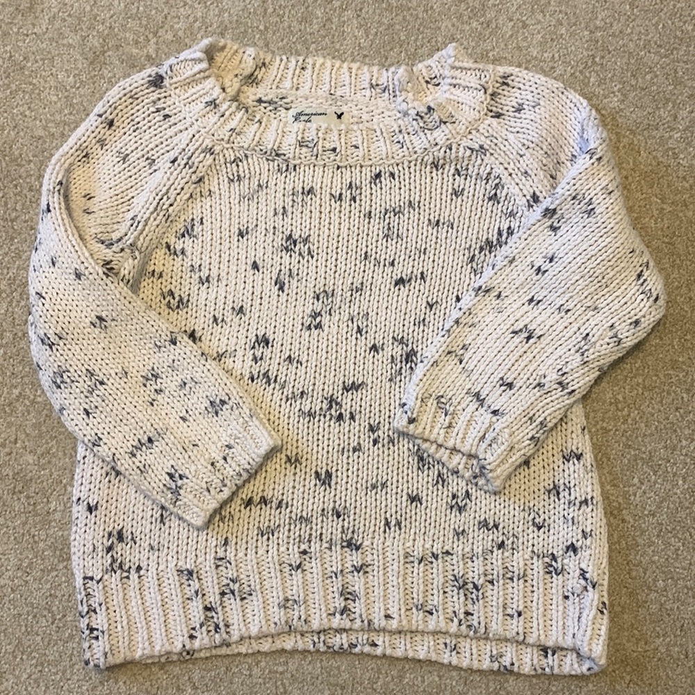 American Eagle white sweater Size S